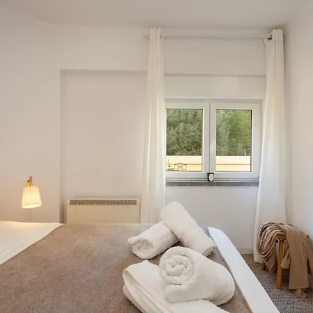 Apartment Seaside Serenity In Estoril