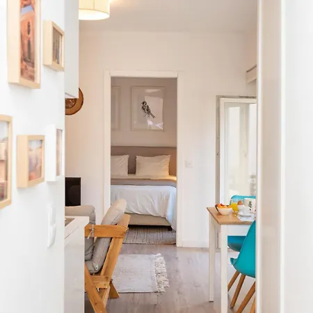 Apartment Seaside Serenity In Estoril
