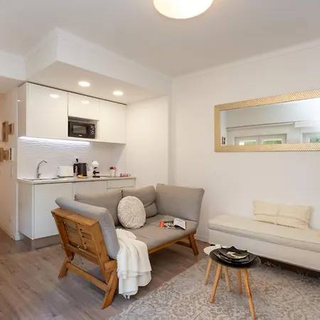 Seaside Serenity In Apartment