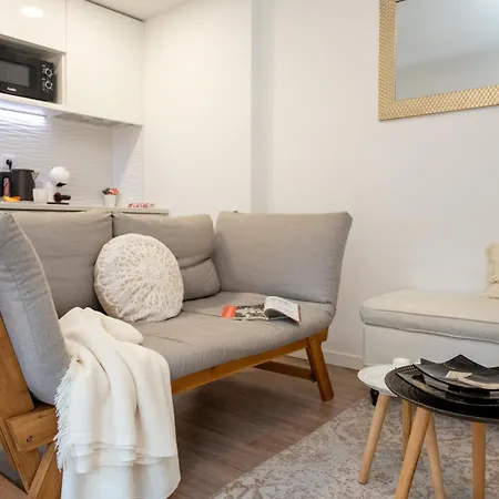 Apartment Seaside Serenity In Estoril
